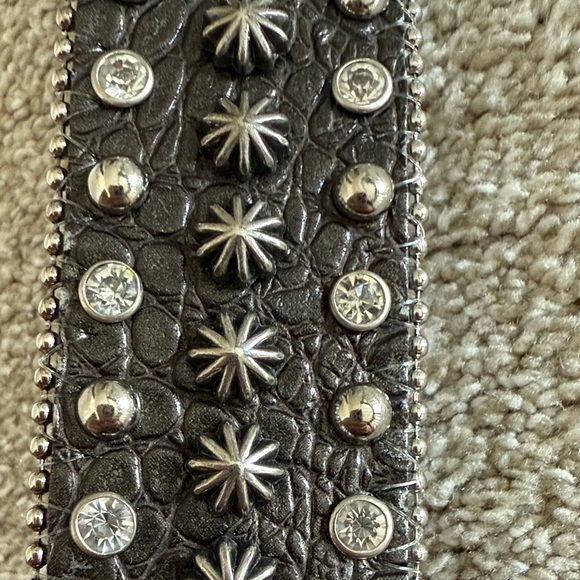 Elegant Black and Silver Studded Belt - Picture 4 of 4